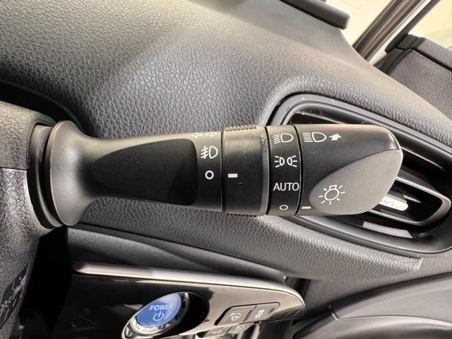 プリウス Ｓセーフティプラス　フルエアロ　デイライト　純正ナビ　レーンアシスト　アダプティブクルーズコントロール　ＨＵＤ　クリアランスソナー　ドライブレコーダー　ＥＴＣ　バックカメラ　パーキングアシスト　純正１５インチＡＷ（57枚目）