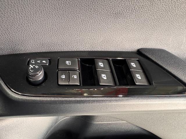 プリウス Ｓセーフティプラス　フルエアロ　デイライト　純正ナビ　レーンアシスト　アダプティブクルーズコントロール　ＨＵＤ　クリアランスソナー　ドライブレコーダー　ＥＴＣ　バックカメラ　パーキングアシスト　純正１５インチＡＷ（58枚目）