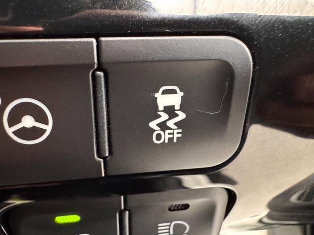 プリウス Ｓセーフティプラス　フルエアロ　デイライト　純正ナビ　レーンアシスト　アダプティブクルーズコントロール　ＨＵＤ　クリアランスソナー　ドライブレコーダー　ＥＴＣ　バックカメラ　パーキングアシスト　純正１５インチＡＷ（65枚目）