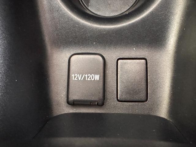 プリウス Ｓセーフティプラス　フルエアロ　デイライト　純正ナビ　レーンアシスト　アダプティブクルーズコントロール　ＨＵＤ　クリアランスソナー　ドライブレコーダー　ＥＴＣ　バックカメラ　パーキングアシスト　純正１５インチＡＷ（66枚目）