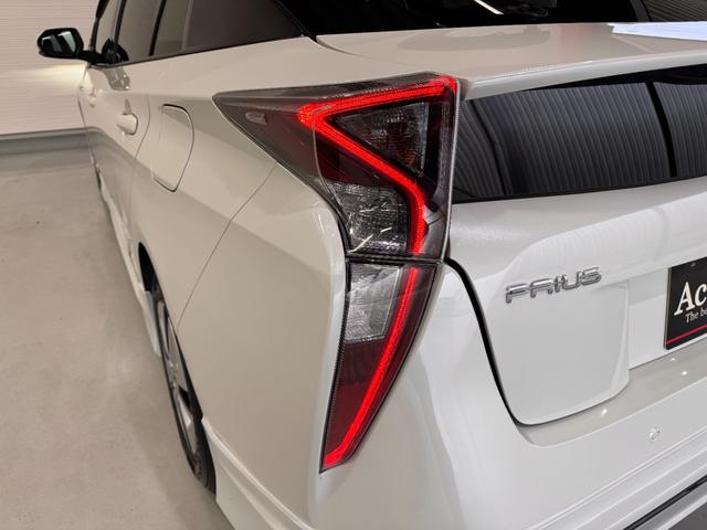 プリウス Ｓセーフティプラス　フルエアロ　デイライト　純正ナビ　レーンアシスト　アダプティブクルーズコントロール　ＨＵＤ　クリアランスソナー　ドライブレコーダー　ＥＴＣ　バックカメラ　パーキングアシスト　純正１５インチＡＷ（68枚目）