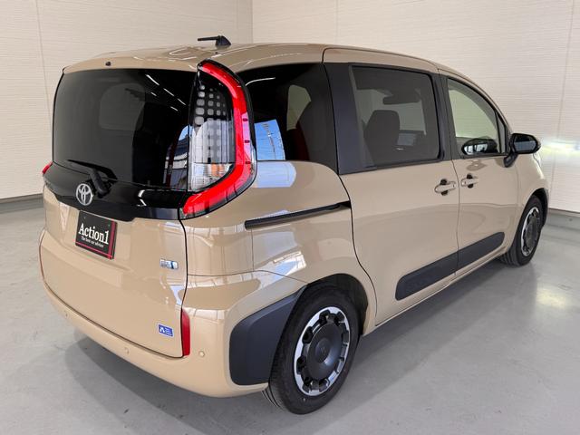 シエンタ ハイブリッドＺ　純正ディスプレイオーディオ　アラウンドビューモニター　ａｐｐｌｅｃａｒｐｌａｙ　アダプティブクルーズコントロール　ドラレコ　両側Ｐスラドア　クリアランスソナー　ＢＳＭ　ＵＳＢ　アクセサリーコンセント（6枚目）