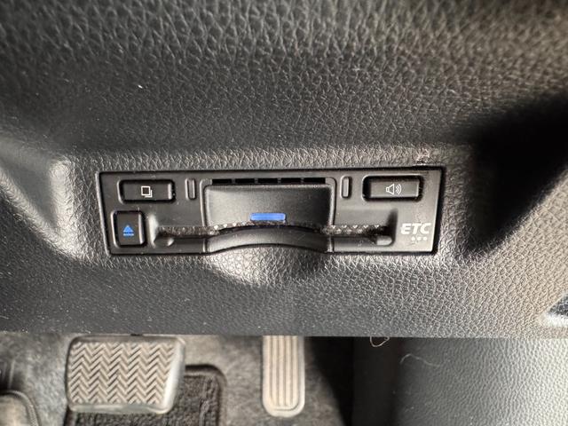 シエンタ ハイブリッドＺ　純正ディスプレイオーディオ　アラウンドビューモニター　ａｐｐｌｅｃａｒｐｌａｙ　アダプティブクルーズコントロール　ドラレコ　両側Ｐスラドア　クリアランスソナー　ＢＳＭ　ＵＳＢ　アクセサリーコンセント（16枚目）