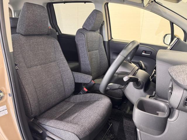 シエンタ ハイブリッドＺ　純正ディスプレイオーディオ　アラウンドビューモニター　ａｐｐｌｅｃａｒｐｌａｙ　アダプティブクルーズコントロール　ドラレコ　両側Ｐスラドア　クリアランスソナー　ＢＳＭ　ＵＳＢ　アクセサリーコンセント（23枚目）