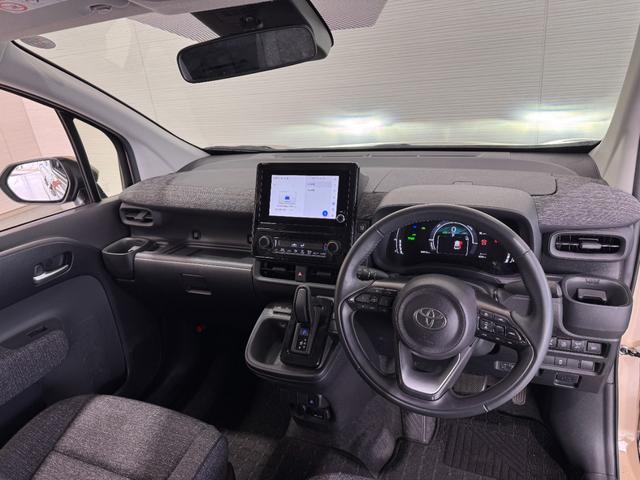 シエンタ ハイブリッドＺ　純正ディスプレイオーディオ　アラウンドビューモニター　ａｐｐｌｅｃａｒｐｌａｙ　アダプティブクルーズコントロール　ドラレコ　両側Ｐスラドア　クリアランスソナー　ＢＳＭ　ＵＳＢ　アクセサリーコンセント（24枚目）