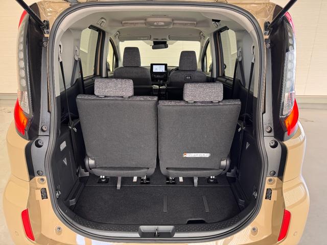 シエンタ ハイブリッドＺ　純正ディスプレイオーディオ　アラウンドビューモニター　ａｐｐｌｅｃａｒｐｌａｙ　アダプティブクルーズコントロール　ドラレコ　両側Ｐスラドア　クリアランスソナー　ＢＳＭ　ＵＳＢ　アクセサリーコンセント（31枚目）