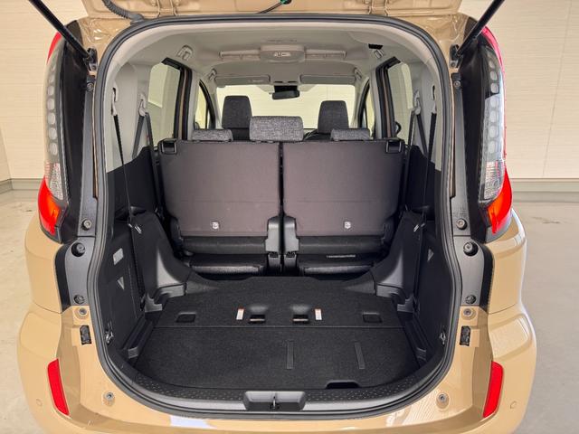 シエンタ ハイブリッドＺ　純正ディスプレイオーディオ　アラウンドビューモニター　ａｐｐｌｅｃａｒｐｌａｙ　アダプティブクルーズコントロール　ドラレコ　両側Ｐスラドア　クリアランスソナー　ＢＳＭ　ＵＳＢ　アクセサリーコンセント（32枚目）