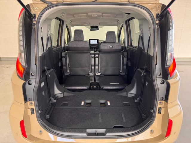 シエンタ ハイブリッドＺ　純正ディスプレイオーディオ　アラウンドビューモニター　ａｐｐｌｅｃａｒｐｌａｙ　アダプティブクルーズコントロール　ドラレコ　両側Ｐスラドア　クリアランスソナー　ＢＳＭ　ＵＳＢ　アクセサリーコンセント（34枚目）