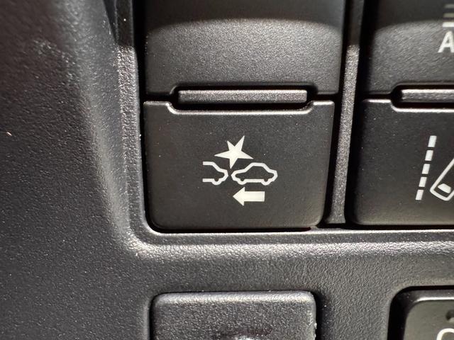 ヴォクシー ハイブリッドＺＳ　煌　純正１０インチナビ　フリップダウンモニター　ＥＴＣ　バックカメラ　ドライブレコーダー　シートヒーター　衝突軽減ブレーキ　両側パワースライドドア　ＵＳＢ　純正１６インチアルミ　ＬＥＤヘッド（18枚目）