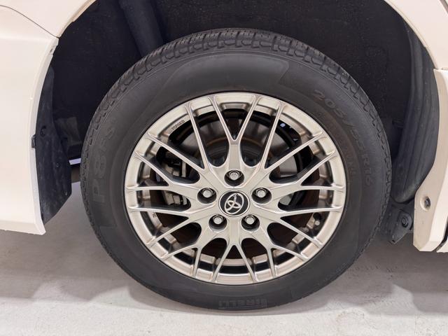 ヴォクシー ハイブリッドＺＳ　煌　純正１０インチナビ　フリップダウンモニター　ＥＴＣ　バックカメラ　ドライブレコーダー　シートヒーター　衝突軽減ブレーキ　両側パワースライドドア　ＵＳＢ　純正１６インチアルミ　ＬＥＤヘッド（41枚目）