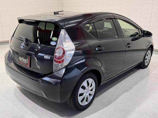 アクア G 純正ナビ ETC バックカメラ ドライブレコーダー Bluetooth フルセグTV LEDヘッドライト ステアリングリモコン プッシュスタート スマートキー オートエアコン フォグランプ(5枚目)