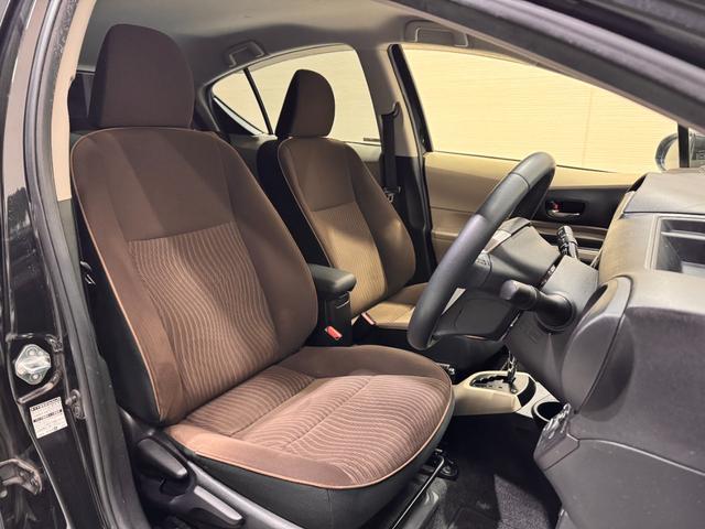 アクア G 純正ナビ ETC バックカメラ ドライブレコーダー Bluetooth フルセグTV LEDヘッドライト ステアリングリモコン プッシュスタート スマートキー オートエアコン フォグランプ(18枚目)