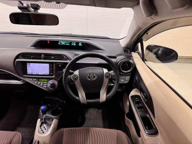 アクア G 純正ナビ ETC バックカメラ ドライブレコーダー Bluetooth フルセグTV LEDヘッドライト ステアリングリモコン プッシュスタート スマートキー オートエアコン フォグランプ(20枚目)