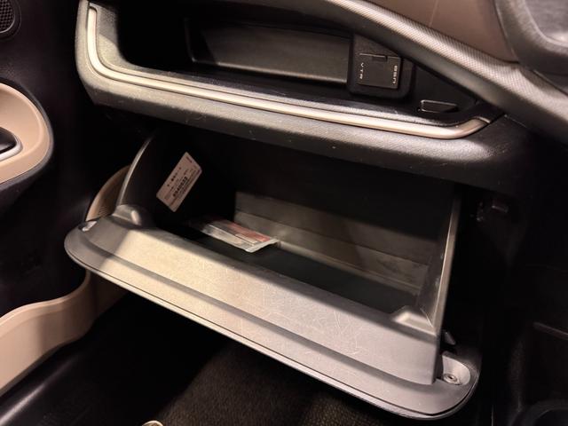 アクア G 純正ナビ ETC バックカメラ ドライブレコーダー Bluetooth フルセグTV LEDヘッドライト ステアリングリモコン プッシュスタート スマートキー オートエアコン フォグランプ(48枚目)