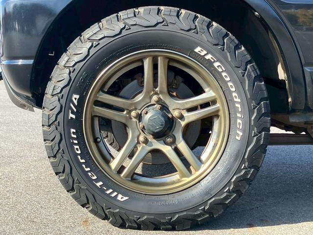 ジムニー ランドベンチャー　ＢＦグッドリッチオールテレーン　シート　ＥＴＣ　カロッツェリアメモリーナビ　ＣＤ／ＤＶＤ再生　Ｂｌｕｅｔｏｏｔｈ　キーレスキー　背面タイヤ　フロントフォグ　純正１６インチＡＷ（29枚目）