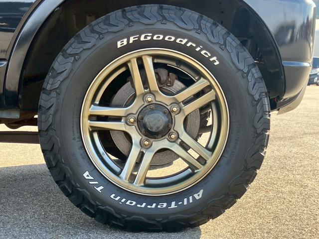 ジムニー ランドベンチャー　ＢＦグッドリッチオールテレーン　シート　ＥＴＣ　カロッツェリアメモリーナビ　ＣＤ／ＤＶＤ再生　Ｂｌｕｅｔｏｏｔｈ　キーレスキー　背面タイヤ　フロントフォグ　純正１６インチＡＷ（32枚目）