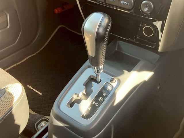 ジムニー ランドベンチャー　ＢＦグッドリッチオールテレーン　シート　ＥＴＣ　カロッツェリアメモリーナビ　ＣＤ／ＤＶＤ再生　Ｂｌｕｅｔｏｏｔｈ　キーレスキー　背面タイヤ　フロントフォグ　純正１６インチＡＷ（70枚目）