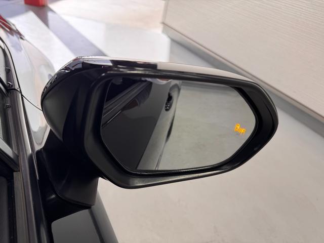 カローラスポーツ ハイブリッドＧ　Ｚ　純正９インチナビ　ＢＳＭ　バックカメラ　フロントカメラ　ＥＴＣ２．０　クリアランスソナー　クルーズコントロール　ドライブレコーダー　Ｂｌｕｅｔｏｏｔｈ　フルセグＴＶ　純正１８インチＡＷ（8枚目）