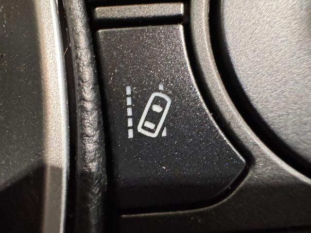 カローラスポーツ ハイブリッドＧ　Ｚ　純正９インチナビ　ＢＳＭ　バックカメラ　フロントカメラ　ＥＴＣ２．０　クリアランスソナー　クルーズコントロール　ドライブレコーダー　Ｂｌｕｅｔｏｏｔｈ　フルセグＴＶ　純正１８インチＡＷ（22枚目）