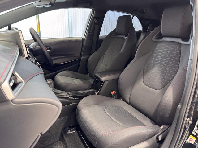 カローラスポーツ ハイブリッドＧ　Ｚ　純正９インチナビ　ＢＳＭ　バックカメラ　フロントカメラ　ＥＴＣ２．０　クリアランスソナー　クルーズコントロール　ドライブレコーダー　Ｂｌｕｅｔｏｏｔｈ　フルセグＴＶ　純正１８インチＡＷ（31枚目）