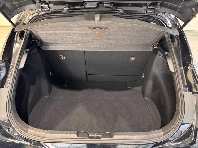 カローラスポーツ ハイブリッドＧ　Ｚ　純正９インチナビ　ＢＳＭ　バックカメラ　フロントカメラ　ＥＴＣ２．０　クリアランスソナー　クルーズコントロール　ドライブレコーダー　Ｂｌｕｅｔｏｏｔｈ　フルセグＴＶ　純正１８インチＡＷ（35枚目）