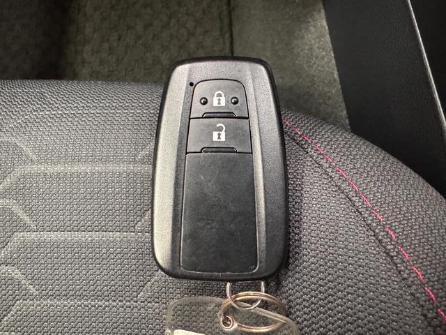 カローラスポーツ ハイブリッドＧ　Ｚ　純正９インチナビ　ＢＳＭ　バックカメラ　フロントカメラ　ＥＴＣ２．０　クリアランスソナー　クルーズコントロール　ドライブレコーダー　Ｂｌｕｅｔｏｏｔｈ　フルセグＴＶ　純正１８インチＡＷ（75枚目）