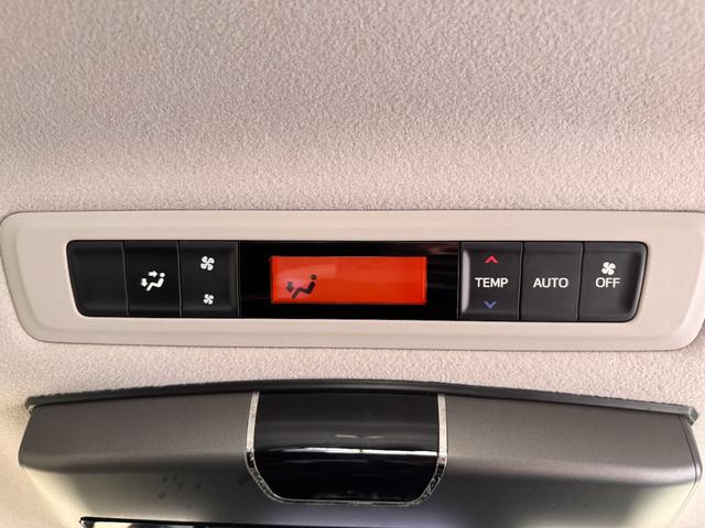 ヴォクシー ハイブリッドＶ　ＡＬＰＩＮＥナビ　フリップダウンモニター　両側パワースライドドア　ＥＴＣ　シートヒーター　クルーズコントロール　純正１５インチＡＷ　ＬＥＤヘッドライト　フォグランプ　スマートキー（37枚目）