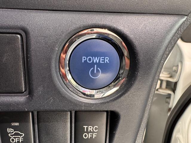 ヴォクシー ハイブリッドＶ　ＡＬＰＩＮＥナビ　フリップダウンモニター　両側パワースライドドア　ＥＴＣ　シートヒーター　クルーズコントロール　純正１５インチＡＷ　ＬＥＤヘッドライト　フォグランプ　スマートキー（42枚目）