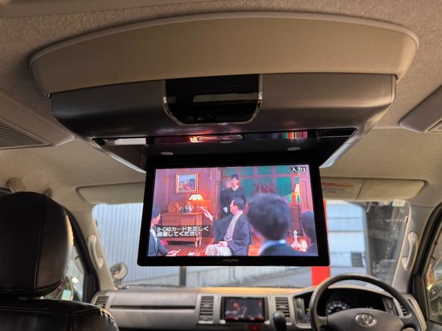 ハイエースバン ロングスーパーGL ベッドキット フリップダウンモニター メモリーナビ ETC バックドア スライドドア Bluetooth フルセグTV DVD CD Wエアコン HIDヘッドライト フォグランプ オートエアコン(9枚目)