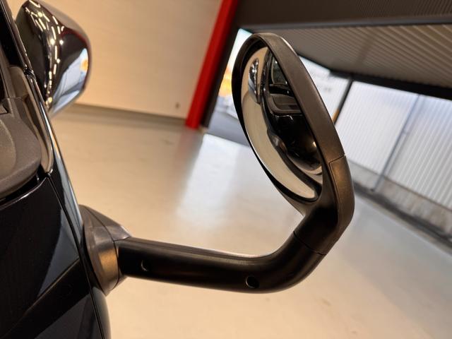 ハイエースバン ロングスーパーGL ベッドキット フリップダウンモニター メモリーナビ ETC バックドア スライドドア Bluetooth フルセグTV DVD CD Wエアコン HIDヘッドライト フォグランプ オートエアコン(47枚目)