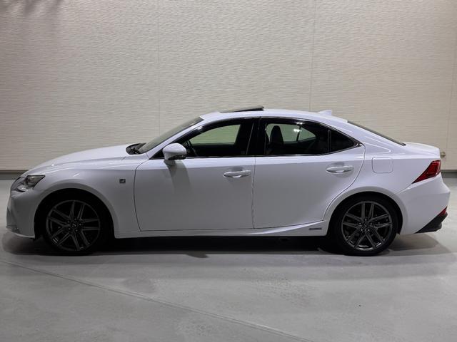 ＩＳ ＩＳ３００ｈ　Ｆスポーツ　サンルーフ　ＢＳＭ　純正ナビ　ＥＴＣ　バックカメラ　クリアランスソナー　レーンアシスト　クルーズコントロール　シートヒーターベンチレーション　ステアリングヒーター　パワーシート　純正１８インチＡＷ（27枚目）