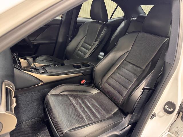 ＩＳ ＩＳ３００ｈ　Ｆスポーツ　サンルーフ　ＢＳＭ　純正ナビ　ＥＴＣ　バックカメラ　クリアランスソナー　レーンアシスト　クルーズコントロール　シートヒーターベンチレーション　ステアリングヒーター　パワーシート　純正１８インチＡＷ（32枚目）