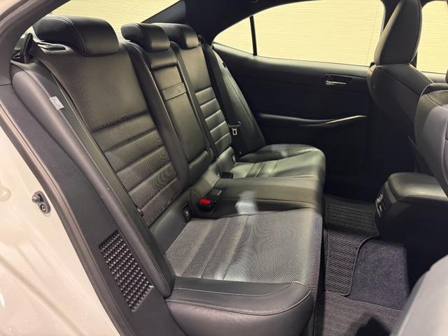 ＩＳ ＩＳ３００ｈ　Ｆスポーツ　サンルーフ　ＢＳＭ　純正ナビ　ＥＴＣ　バックカメラ　クリアランスソナー　レーンアシスト　クルーズコントロール　シートヒーターベンチレーション　ステアリングヒーター　パワーシート　純正１８インチＡＷ（34枚目）