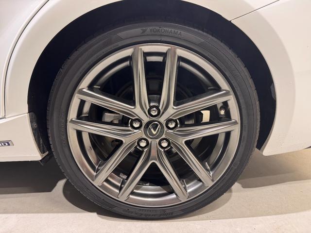 ＩＳ ＩＳ３００ｈ　Ｆスポーツ　サンルーフ　ＢＳＭ　純正ナビ　ＥＴＣ　バックカメラ　クリアランスソナー　レーンアシスト　クルーズコントロール　シートヒーターベンチレーション　ステアリングヒーター　パワーシート　純正１８インチＡＷ（43枚目）