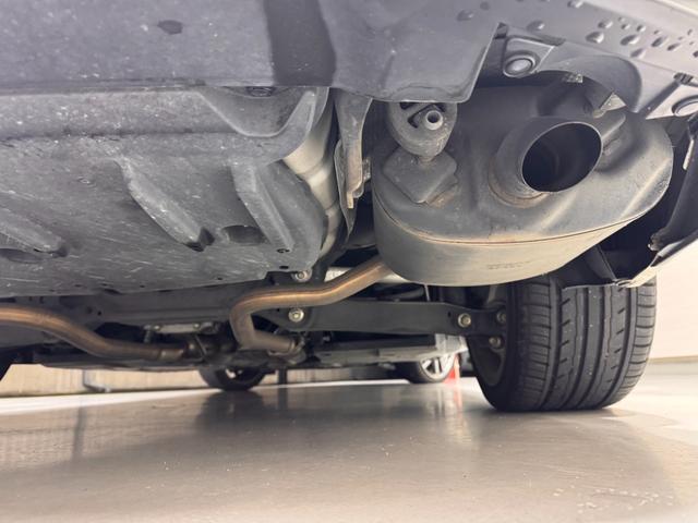 ＩＳ ＩＳ３００ｈ　Ｆスポーツ　サンルーフ　ＢＳＭ　純正ナビ　ＥＴＣ　バックカメラ　クリアランスソナー　レーンアシスト　クルーズコントロール　シートヒーターベンチレーション　ステアリングヒーター　パワーシート　純正１８インチＡＷ（49枚目）