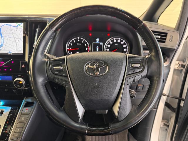 ヴェルファイア ２．５Ｚ　Ａエディション　ゴールデンアイズ　ンルーフ　ＯＰフロントバンパー＆Ｆグリル　ＬＥＤスタイリッシュビーム　１０インチナビ　フリップダウンモニター　ＥＴＣ　Ｂカメラ　両側Ｐスラドア　クリアランスソナー　Ｂｌｕｅｔｏｏｔｈ　ハーフレザー（9枚目）