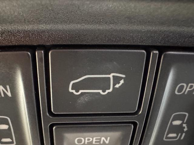 ヴェルファイア ２．５Ｚ　Ａエディション　ゴールデンアイズ　ンルーフ　ＯＰフロントバンパー＆Ｆグリル　ＬＥＤスタイリッシュビーム　１０インチナビ　フリップダウンモニター　ＥＴＣ　Ｂカメラ　両側Ｐスラドア　クリアランスソナー　Ｂｌｕｅｔｏｏｔｈ　ハーフレザー（21枚目）