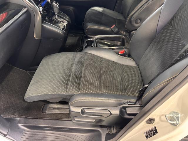 ヴェルファイア ２．５Ｚ　Ａエディション　ゴールデンアイズ　ンルーフ　ＯＰフロントバンパー＆Ｆグリル　ＬＥＤスタイリッシュビーム　１０インチナビ　フリップダウンモニター　ＥＴＣ　Ｂカメラ　両側Ｐスラドア　クリアランスソナー　Ｂｌｕｅｔｏｏｔｈ　ハーフレザー（31枚目）