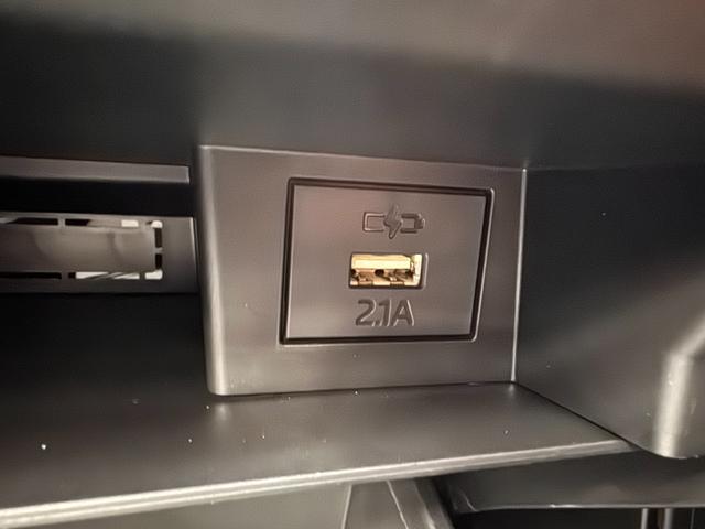 タフト Ｇ　ガラスルーフ　９インチフローティングナビ　アラウンドビューモニター　シートヒーター　ＥＴＣ　レーンアシスト　衝突軽減ブレーキ　Ｐセンサー　アイドリングストップ　ＵＳＢ　ＬＥＤヘッドライト　横滑り防止（21枚目）