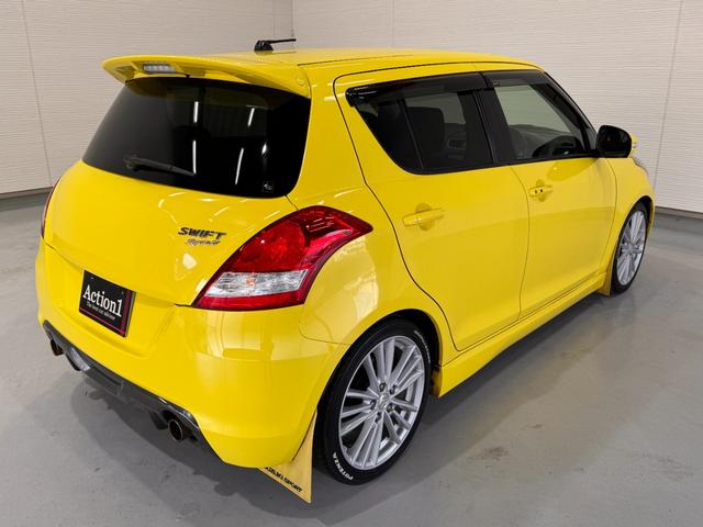 スイフトスポーツ ベースグレード　ナビ　Ｂｌｕｅｔｏｏｔｈ　クルーズコントロール　ＥＴＣ　純正１７インチＡＷ　ＨＩＤヘッドライト　横滑り防止　プッシュスタート　スマートキー　テレビ　ＣＤ　ＤＶＤ　オートエアコン（6枚目）