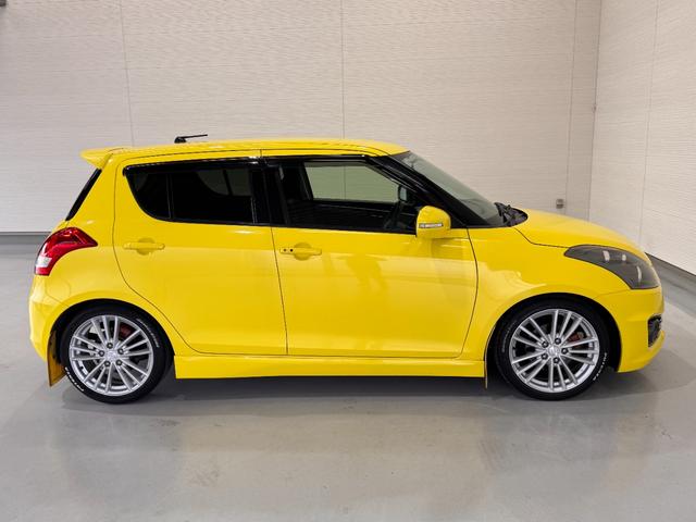 スイフトスポーツ ベースグレード　ナビ　Ｂｌｕｅｔｏｏｔｈ　クルーズコントロール　ＥＴＣ　純正１７インチＡＷ　ＨＩＤヘッドライト　横滑り防止　プッシュスタート　スマートキー　テレビ　ＣＤ　ＤＶＤ　オートエアコン（17枚目）