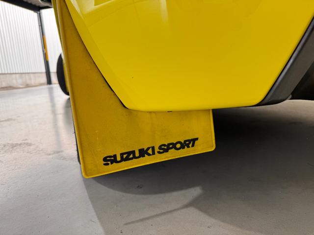 スイフトスポーツ ベースグレード　ナビ　Ｂｌｕｅｔｏｏｔｈ　クルーズコントロール　ＥＴＣ　純正１７インチＡＷ　ＨＩＤヘッドライト　横滑り防止　プッシュスタート　スマートキー　テレビ　ＣＤ　ＤＶＤ　オートエアコン（28枚目）