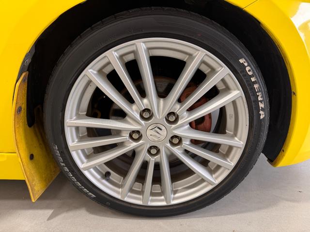 スイフトスポーツ ベースグレード　ナビ　Ｂｌｕｅｔｏｏｔｈ　クルーズコントロール　ＥＴＣ　純正１７インチＡＷ　ＨＩＤヘッドライト　横滑り防止　プッシュスタート　スマートキー　テレビ　ＣＤ　ＤＶＤ　オートエアコン（34枚目）