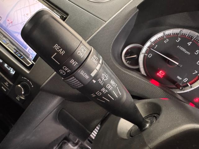 スイフトスポーツ ベースグレード　ナビ　Ｂｌｕｅｔｏｏｔｈ　クルーズコントロール　ＥＴＣ　純正１７インチＡＷ　ＨＩＤヘッドライト　横滑り防止　プッシュスタート　スマートキー　テレビ　ＣＤ　ＤＶＤ　オートエアコン（46枚目）