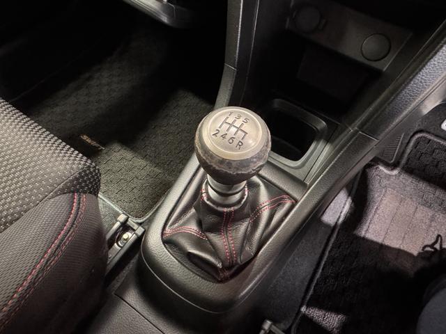 スイフトスポーツ ベースグレード　ナビ　Ｂｌｕｅｔｏｏｔｈ　クルーズコントロール　ＥＴＣ　純正１７インチＡＷ　ＨＩＤヘッドライト　横滑り防止　プッシュスタート　スマートキー　テレビ　ＣＤ　ＤＶＤ　オートエアコン（48枚目）