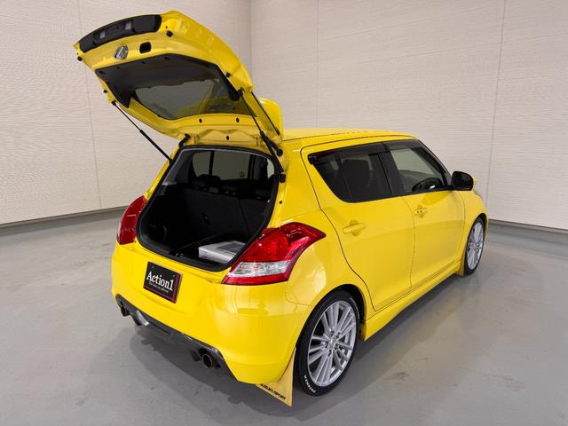 スイフトスポーツ ベースグレード　ナビ　Ｂｌｕｅｔｏｏｔｈ　クルーズコントロール　ＥＴＣ　純正１７インチＡＷ　ＨＩＤヘッドライト　横滑り防止　プッシュスタート　スマートキー　テレビ　ＣＤ　ＤＶＤ　オートエアコン（54枚目）