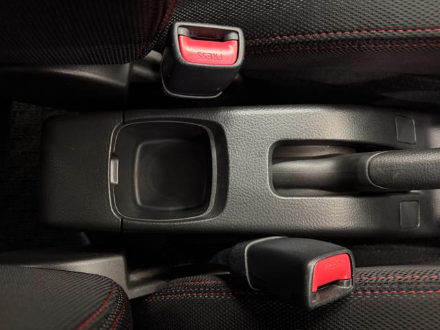 スイフトスポーツ ベースグレード　ナビ　Ｂｌｕｅｔｏｏｔｈ　クルーズコントロール　ＥＴＣ　純正１７インチＡＷ　ＨＩＤヘッドライト　横滑り防止　プッシュスタート　スマートキー　テレビ　ＣＤ　ＤＶＤ　オートエアコン（57枚目）