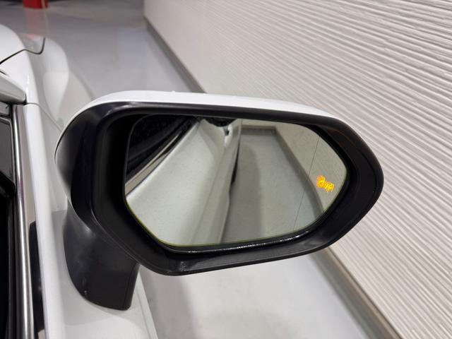 カムリ ＷＳレザーパッケージ　純正ナビ　ａｐｐｌｅｃａｒｐｌａｙ　アダプティブクルコン　ＢＳＭ　ＥＴＣ２．０　Ｂカメラ　シートヒーター　クリアランスソナー　パワーシート　ドラレコ　ＨＵＤ　レザーシート　レーンアシスト　衝突軽減（8枚目）