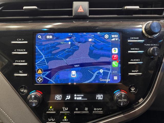 カムリ ＷＳレザーパッケージ　純正ナビ　ａｐｐｌｅｃａｒｐｌａｙ　アダプティブクルコン　ＢＳＭ　ＥＴＣ２．０　Ｂカメラ　シートヒーター　クリアランスソナー　パワーシート　ドラレコ　ＨＵＤ　レザーシート　レーンアシスト　衝突軽減（9枚目）