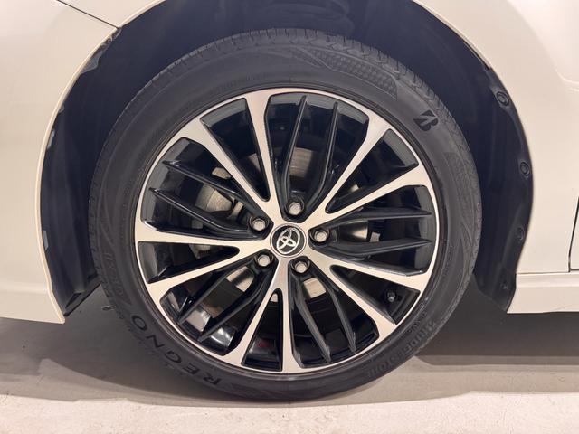 カムリ ＷＳレザーパッケージ　純正ナビ　ａｐｐｌｅｃａｒｐｌａｙ　アダプティブクルコン　ＢＳＭ　ＥＴＣ２．０　Ｂカメラ　シートヒーター　クリアランスソナー　パワーシート　ドラレコ　ＨＵＤ　レザーシート　レーンアシスト　衝突軽減（40枚目）